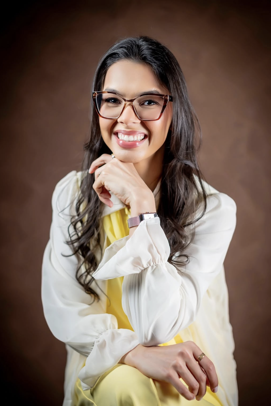 Quédima Camargo, psicanalista clínica, em retrato de estúdio